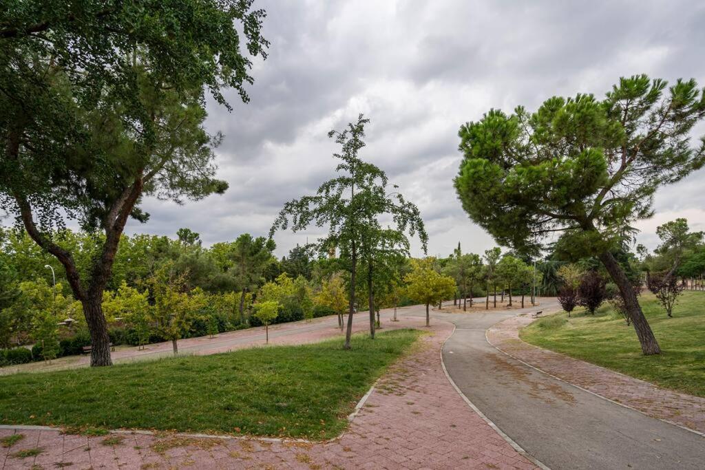 Ferienwohnung Arriaga Bajo- Precioso Duplex. Parking Gratuito Madrid Exterior foto